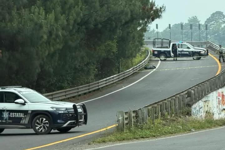 autopista México-Tuxpan, carretera Huauchinango-Tulancingo, encobijado, cadáver, FGE, diligencias