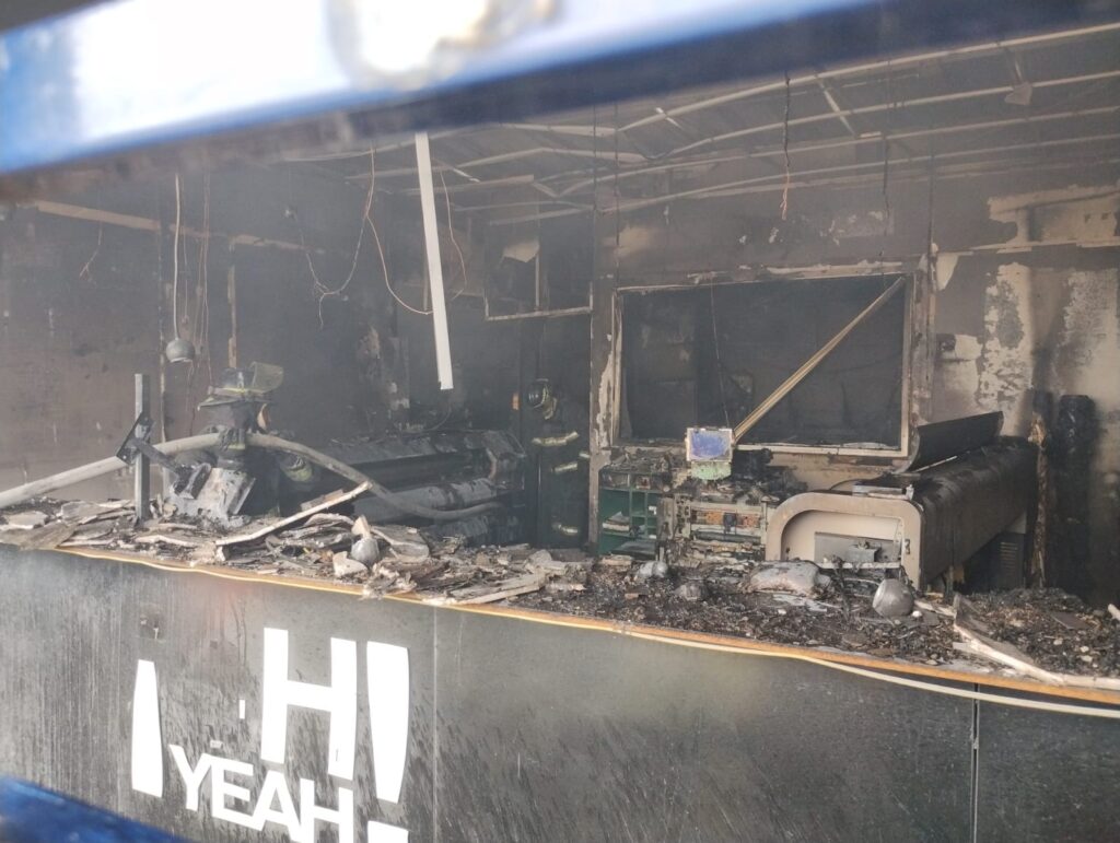 incendio, plaza comercial, 11 Sur, 95 Poniente, Mayorazgo, imprenta, Bomberos