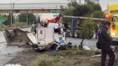 volcadura, choque, Periférico, Bulevar Forjadores, tractocamión