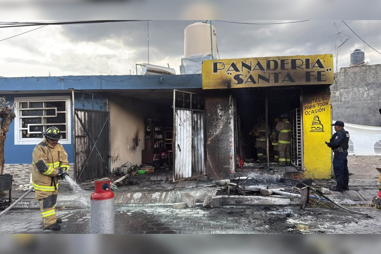incendio, flamazo, Bomberos, Protección Civil, panadería, Tehuacán, lesionada